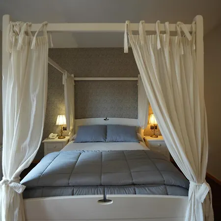 Hotel Rural Y Restaurante, Rinconcito De Gredos Cuevas Del Valle