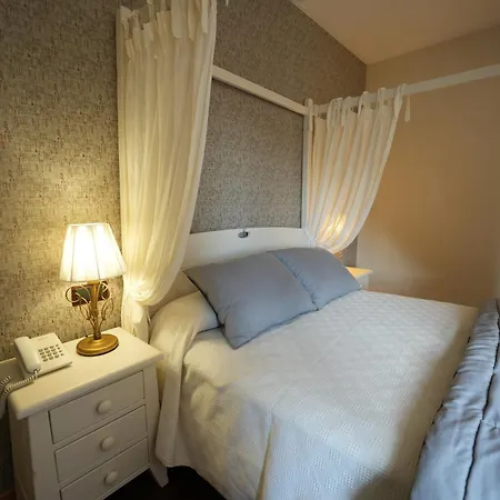 Rural Y Restaurante, Rinconcito De Gredos Hotel