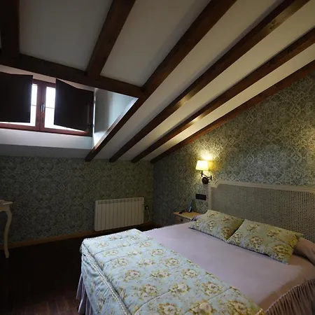 Rural Y Restaurante, Rinconcito De Gredos Hotel