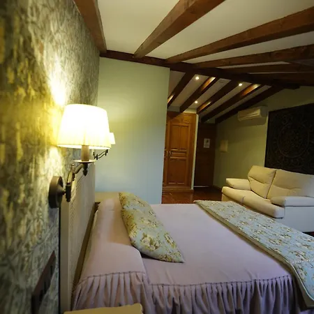 Rural Y Restaurante, Rinconcito De Gredos * Cuevas Del Valle