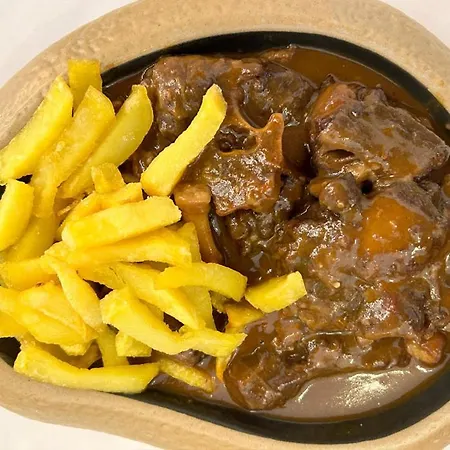 Hotel Rural Y Restaurante, Rinconcito De Gredos Cuevas Del Valle