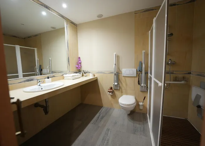 Rural Y Restaurante, Rinconcito De Gredos Otel Cuevas Del Valle