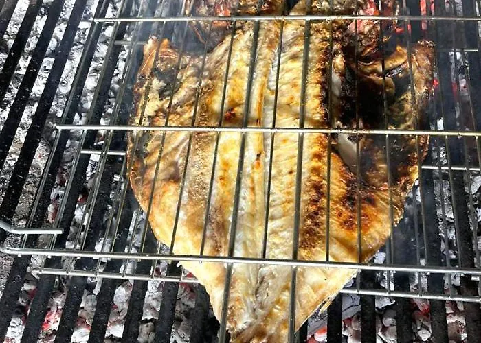 Otel Rural Y Restaurante, Rinconcito De Gredos Cuevas Del Valle